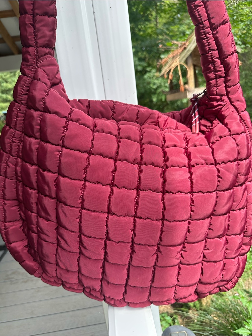 Iris & Rainbow - Dreamy Puff Iris Bag in Wine - Picture 4 of 10